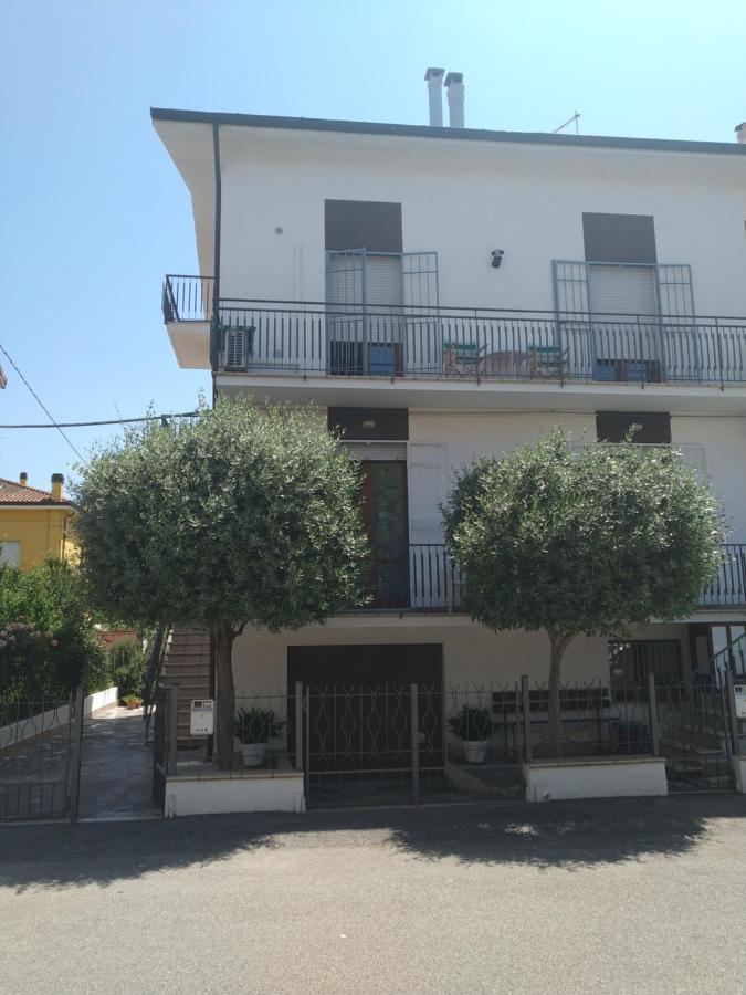Casa "I Due Ulivi" Villa Fastiggi Pesaro Ngoại thất bức ảnh